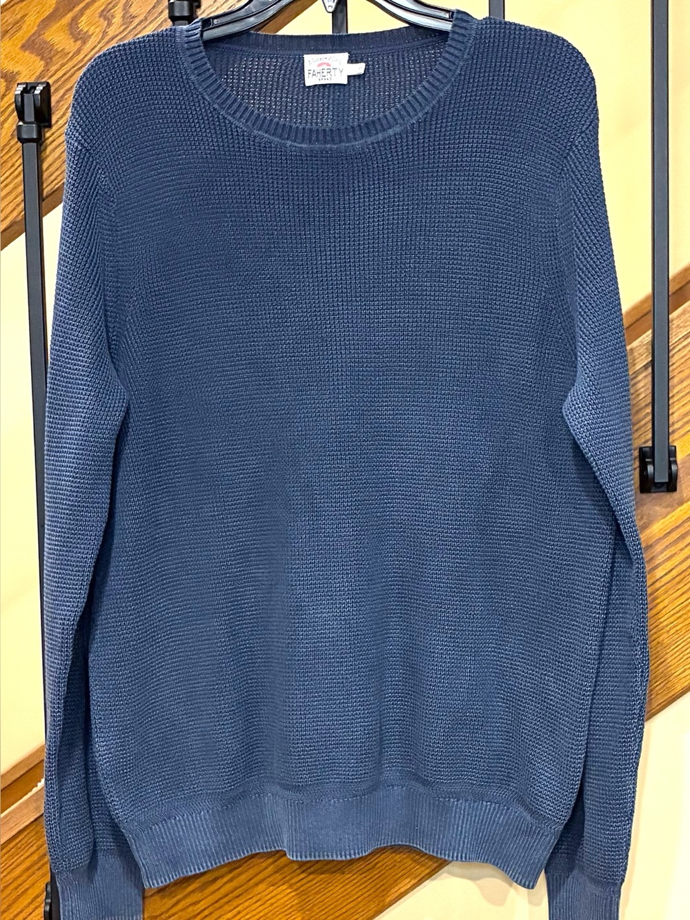 Faherty Sweater Sun Wash Crew Neck Blue nights SZ. Large men’s